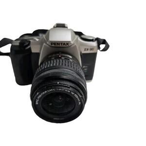 Pentax ZX-30 52mm dal 1:3.5-5.6 18-55mm la